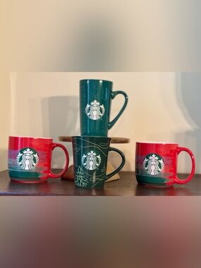 Starbucks Red & Green Holiday Ceramic Mug Set